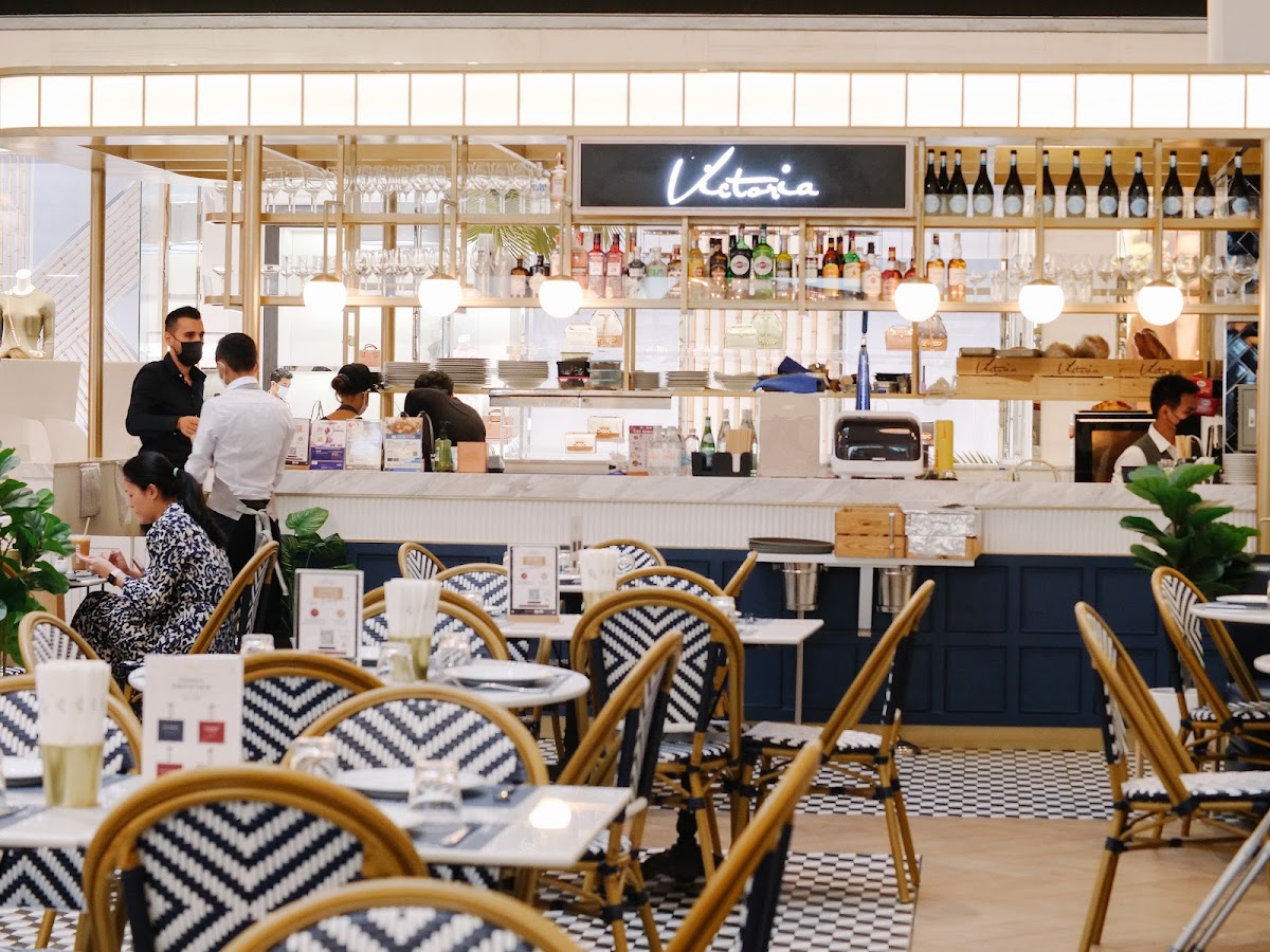 Victoria By Cocotte Central World restaurant