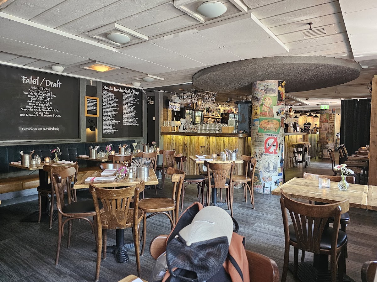 Den Glade Gris restaurant