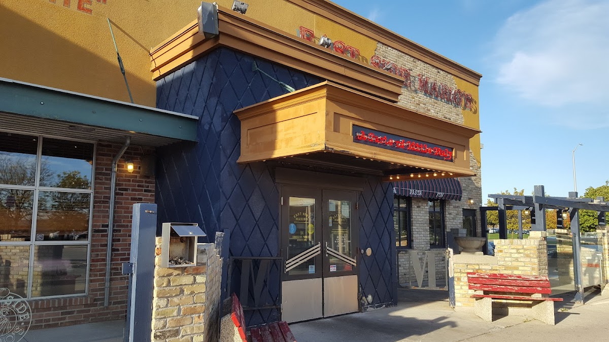 East Side Mario's restaurant