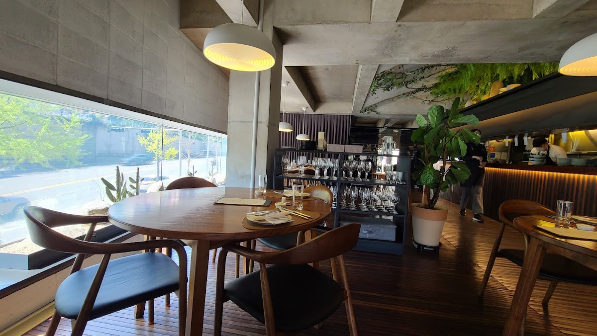 Seoul Dining restaurant