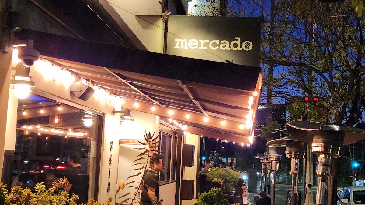 Mercado restaurant