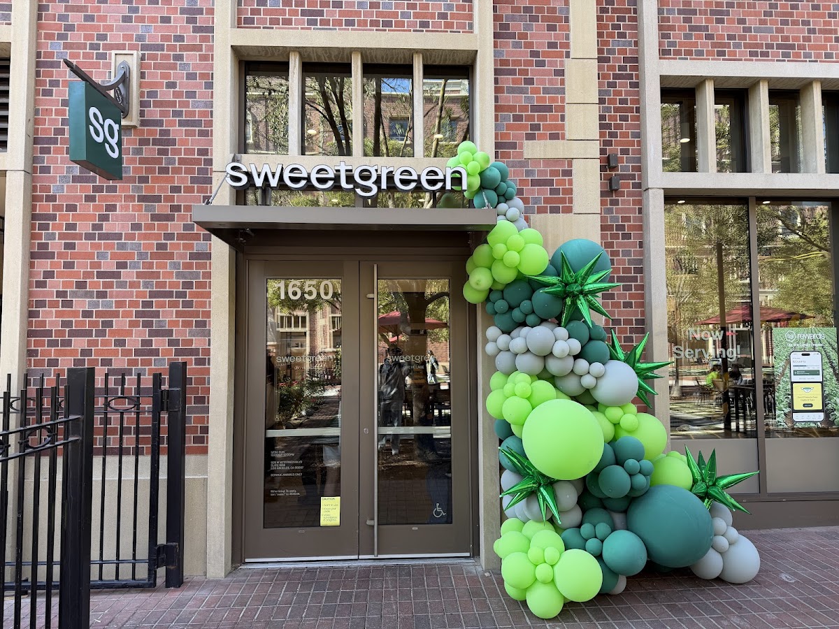 sweetgreen restaurant