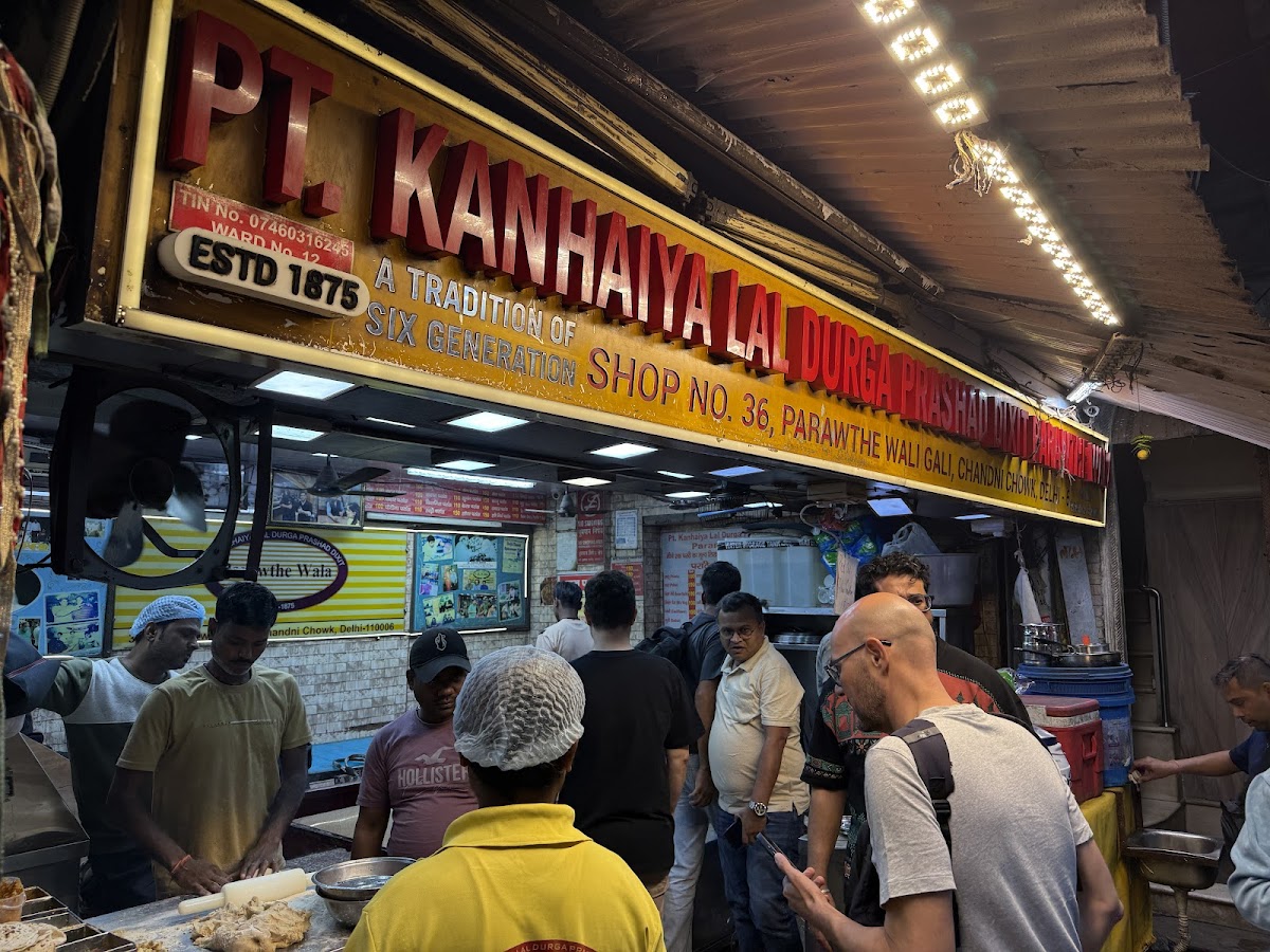Paranthe Wali Gali restaurant