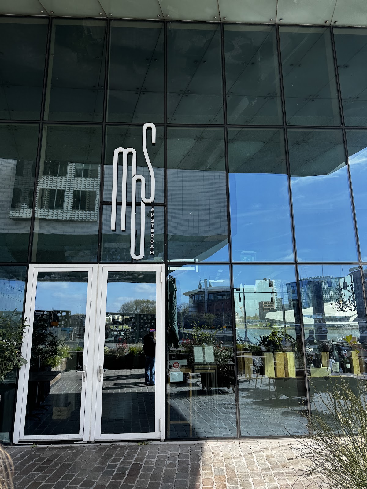 MOS restaurant
